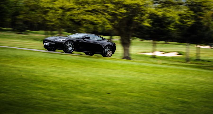  Aston Martin DB11 2016 года  (WW) (фото 41 из 41)